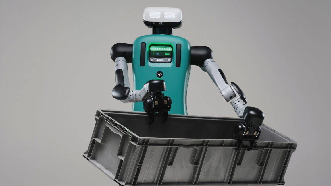 AI Powers Rise of General-Purpose Robot Workers