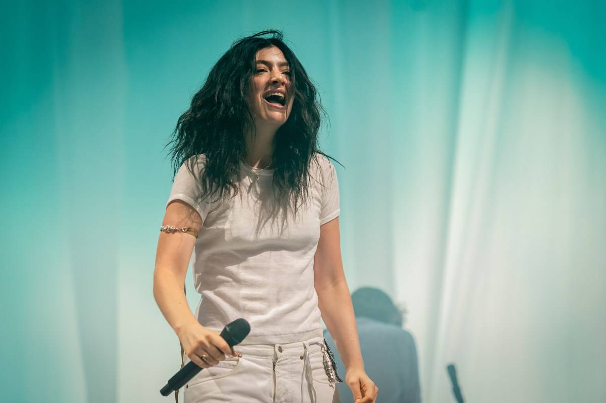 Lorde Criticizes Meta's AI Glasses as 'Not Sexy'