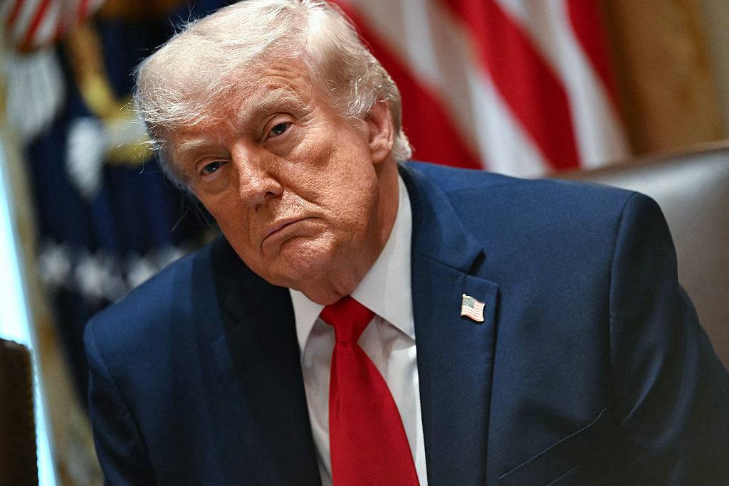 Trump Signs Narrower AI Oversight Order After Industry Pushback