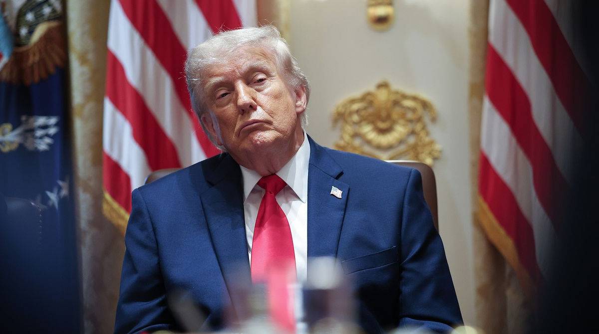 Trump Signs Revised AI Executive Order With 30-Day Access Window